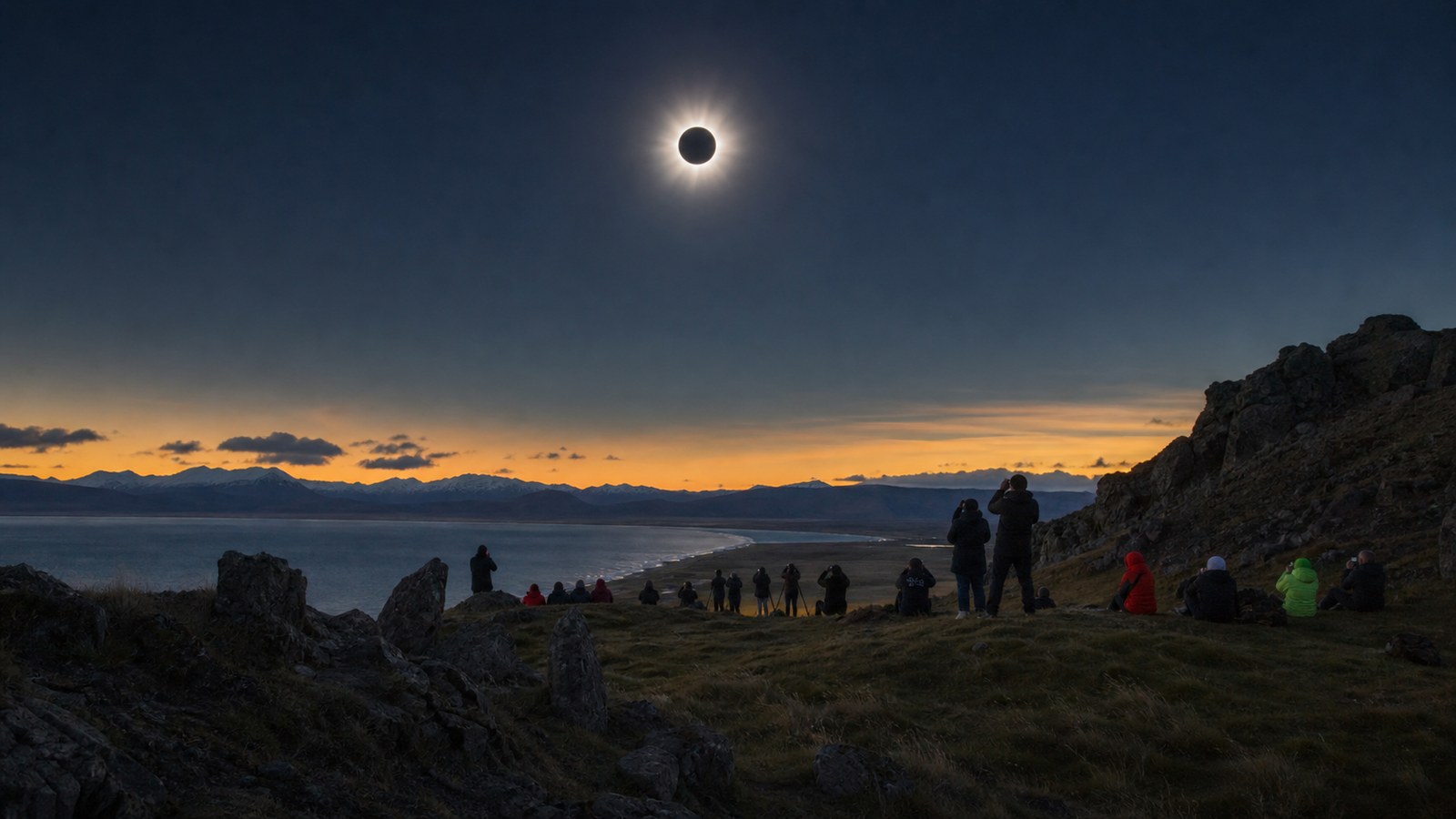 Night-sky scene illustrating a forward-looking guide centered on the august 12, 2026 total solar eclipse and the distinction between total and partial visibility